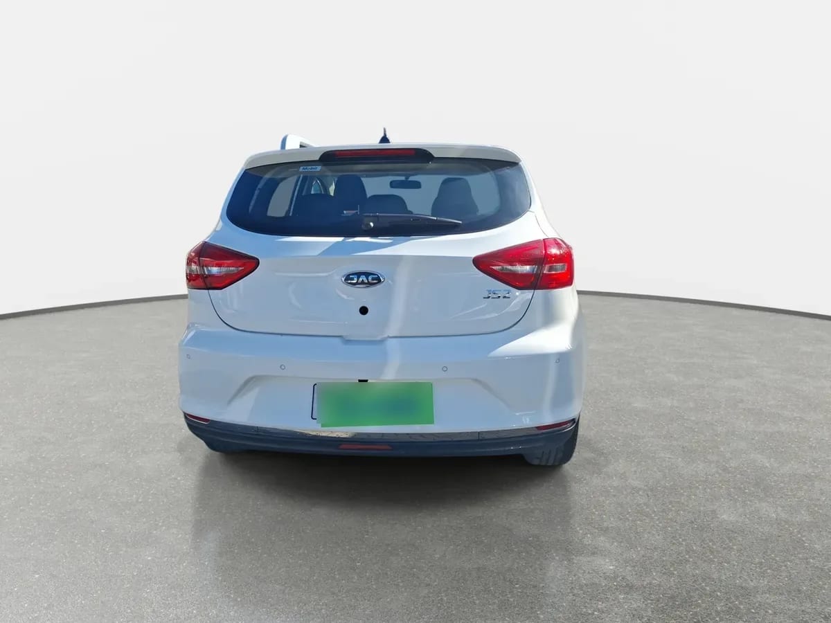 JAC Js2 1.5 Luxury 4x2 Cvt At 5p año 2025