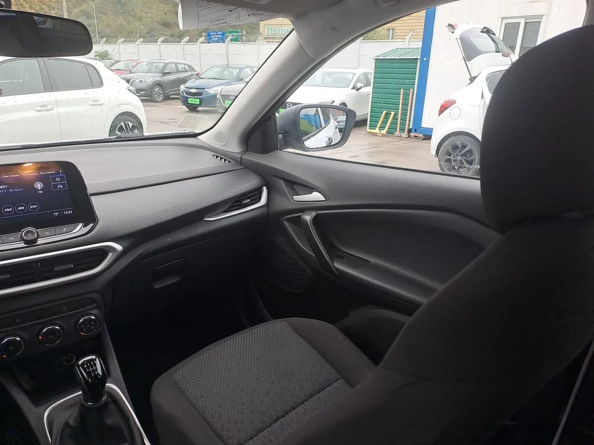 Chevrolet Tracker 1.2t Ls Fwd Mt 5p año 2023