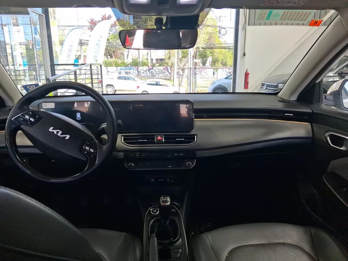Kia K3 Cross 1.6 Ex Full 4x2 Mt 5p año 2024