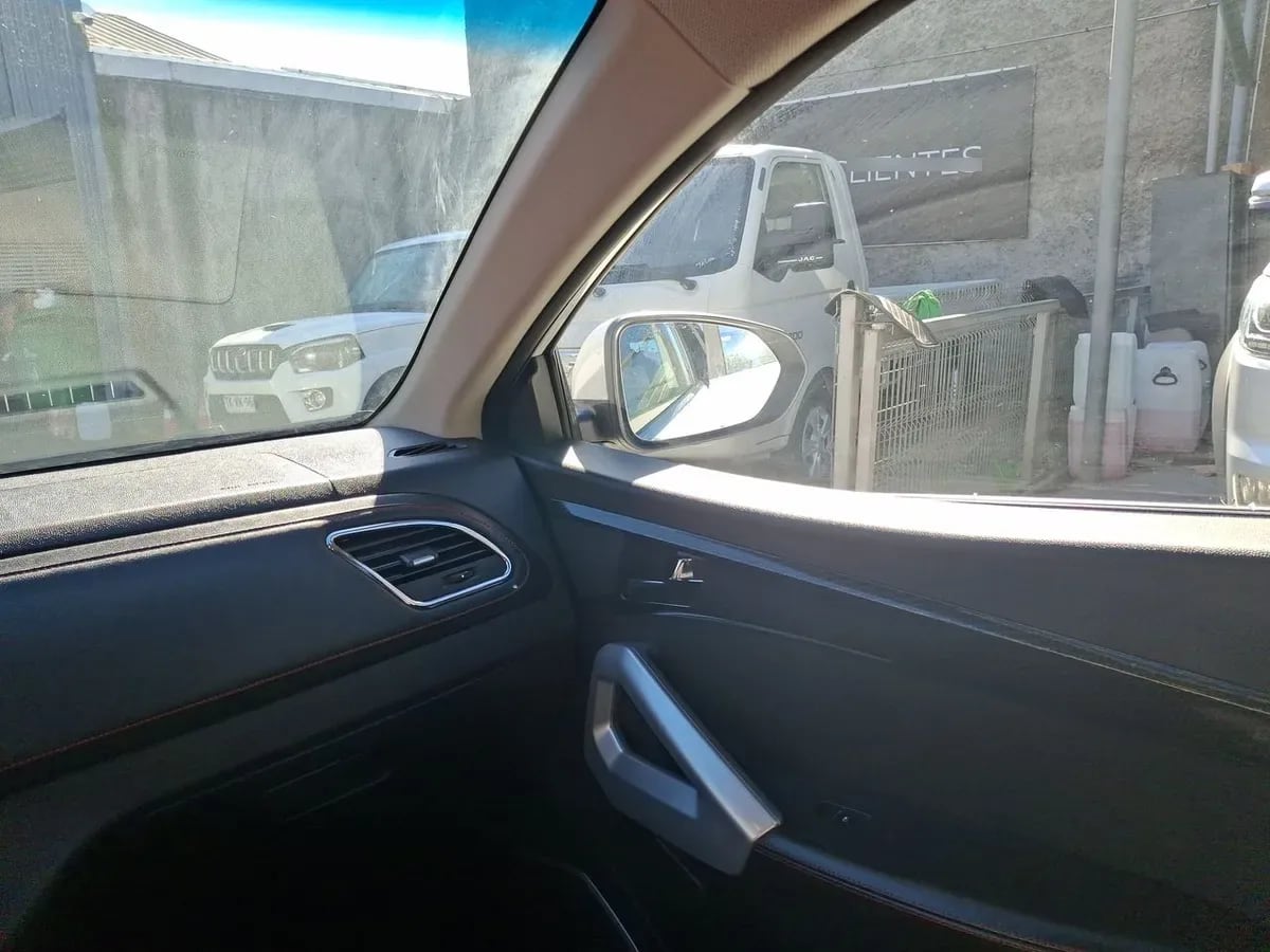 JAC Js2 1.5 Luxury 4x2 Cvt At 5p año 2025