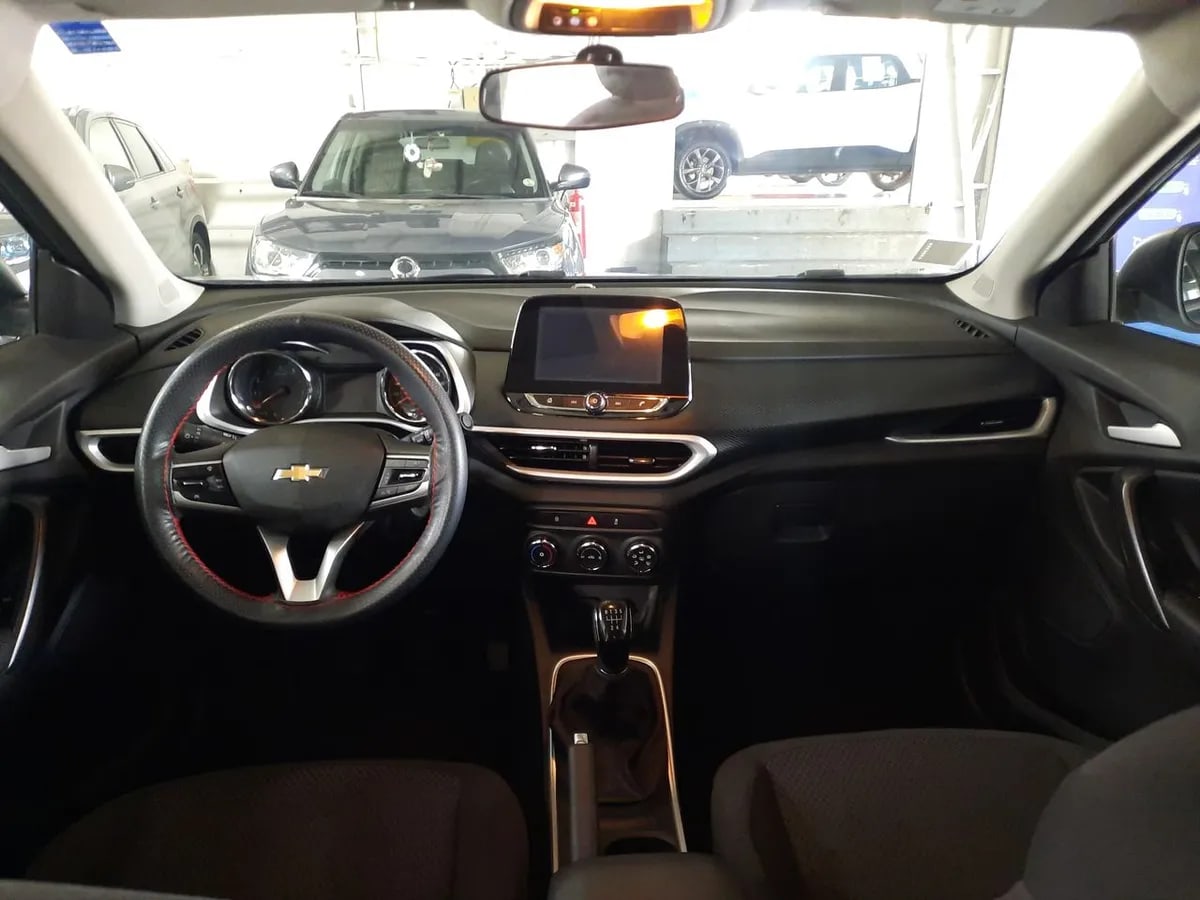 Chevrolet Tracker 1.2t Ls R 4x2 Mt 5p año 2024