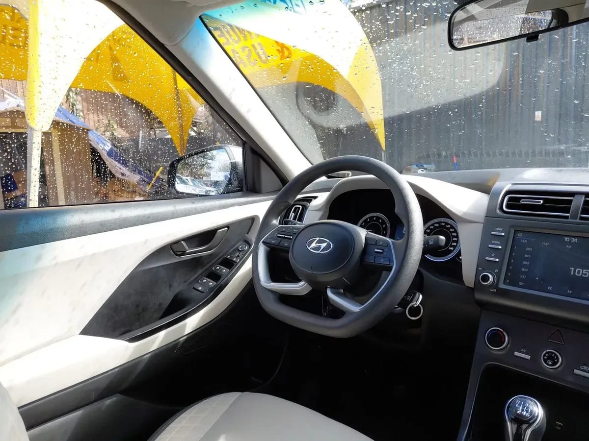 Hyundai Creta 1.5 Plus Su2i 4x2 Mt 5p año 2021