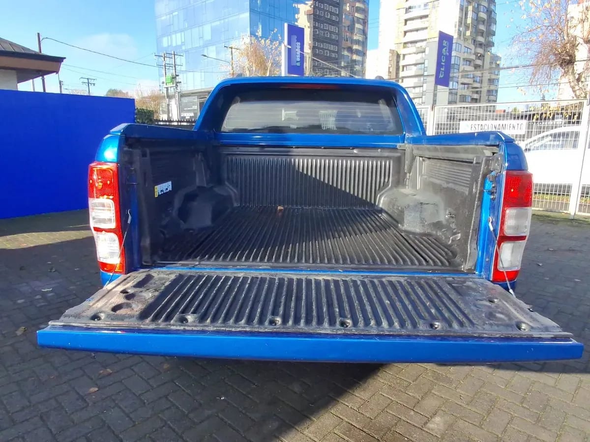 Ford Ranger 3.2 Ltd 4x4 Diesel Dob. Cab. At 4p año 2023