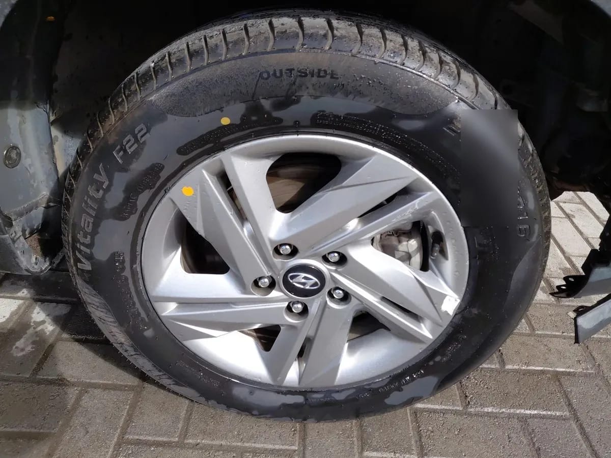 Hyundai Creta 1.5 Plus Su2i 4x2 Mt 5p año 2021