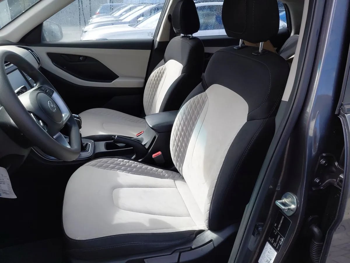 Hyundai Creta 1.5 Plus Su2i 4x2 Mt 5p año 2021