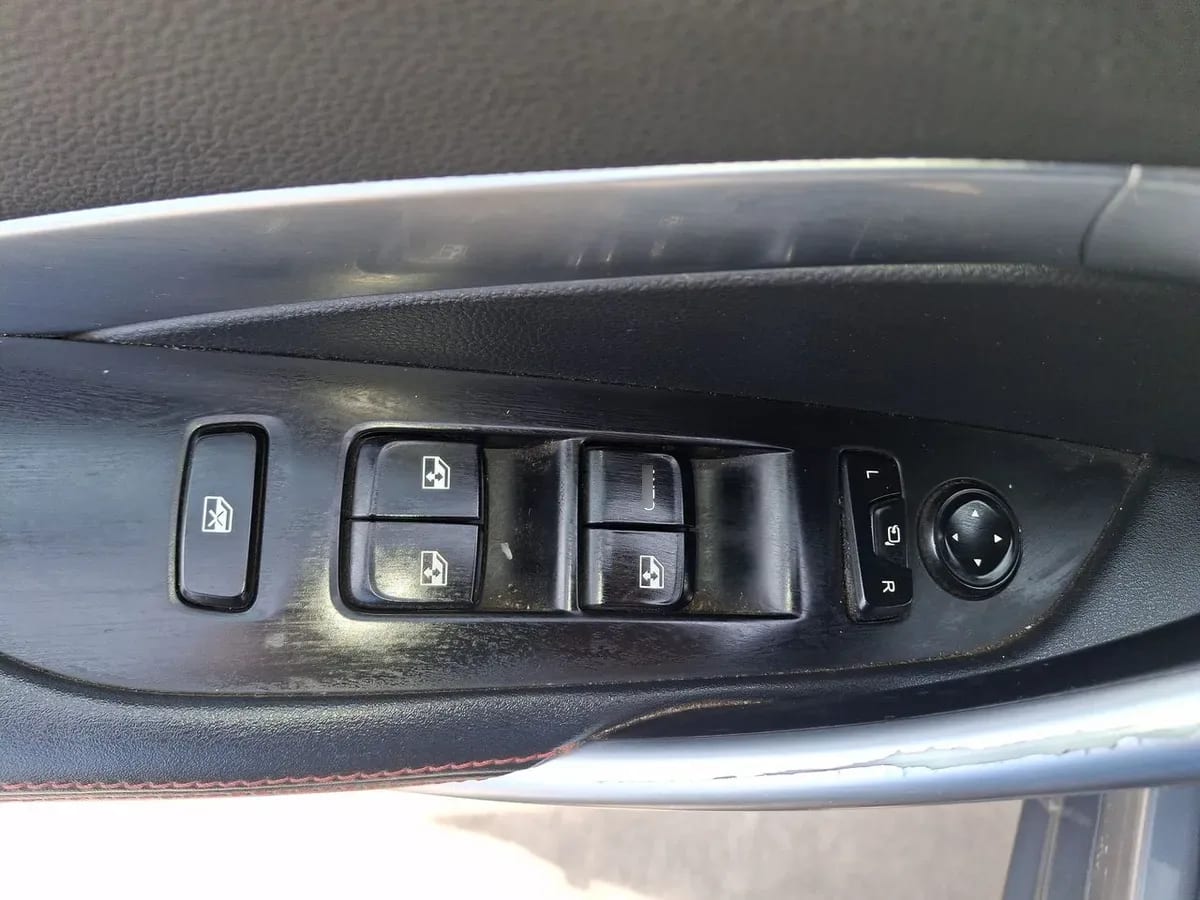 Chevrolet Groove 1.5 Premier P 4x2 Mt 5p año 2024