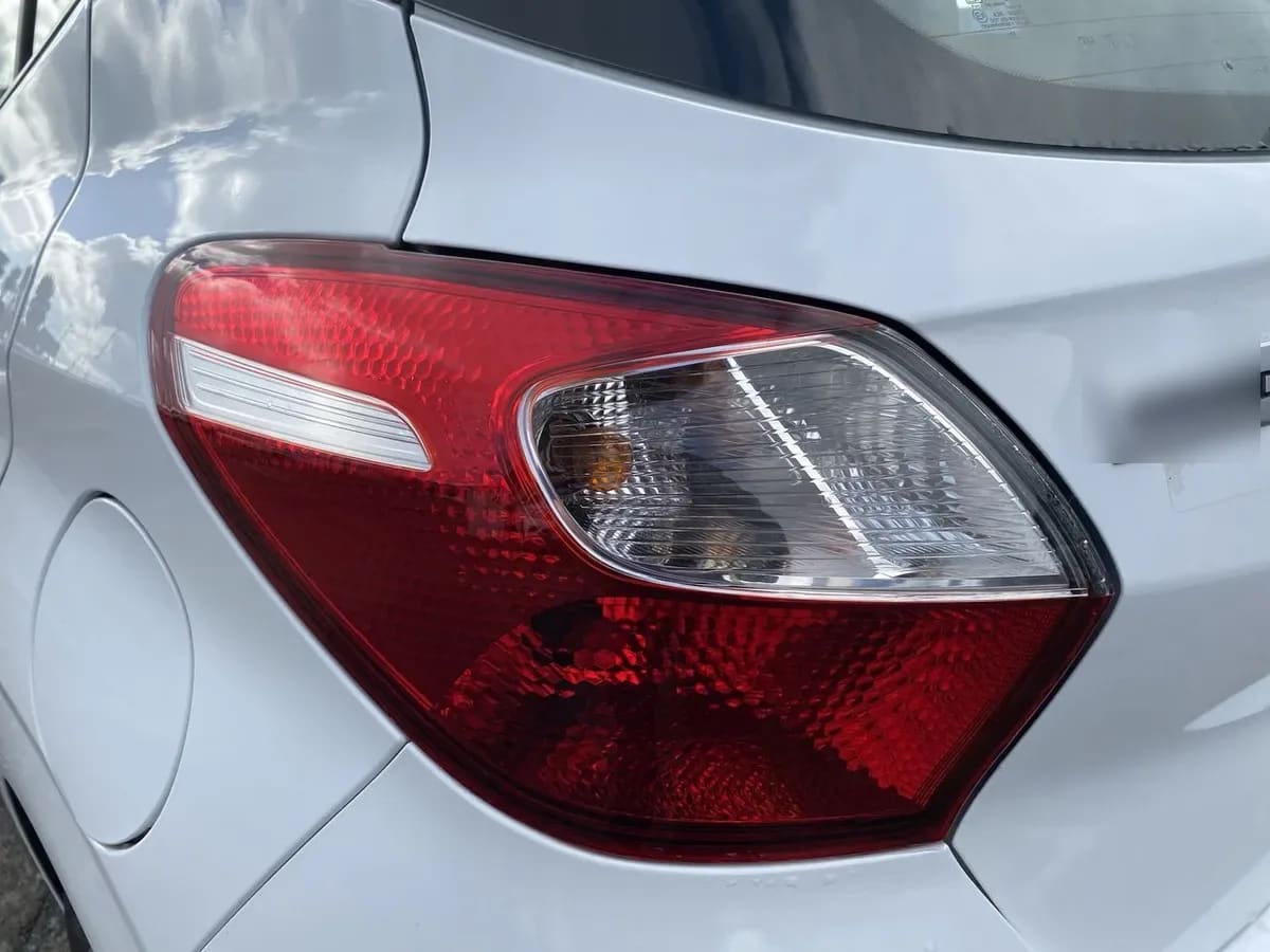 Hyundai Grand I10 1.2 Plus 4x2 Hb Mt 5p año 2022