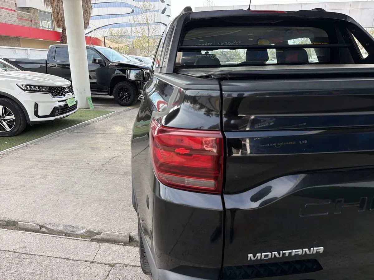 Chevrolet Montana 1.2t Premier 4x2 At 4p año 2023