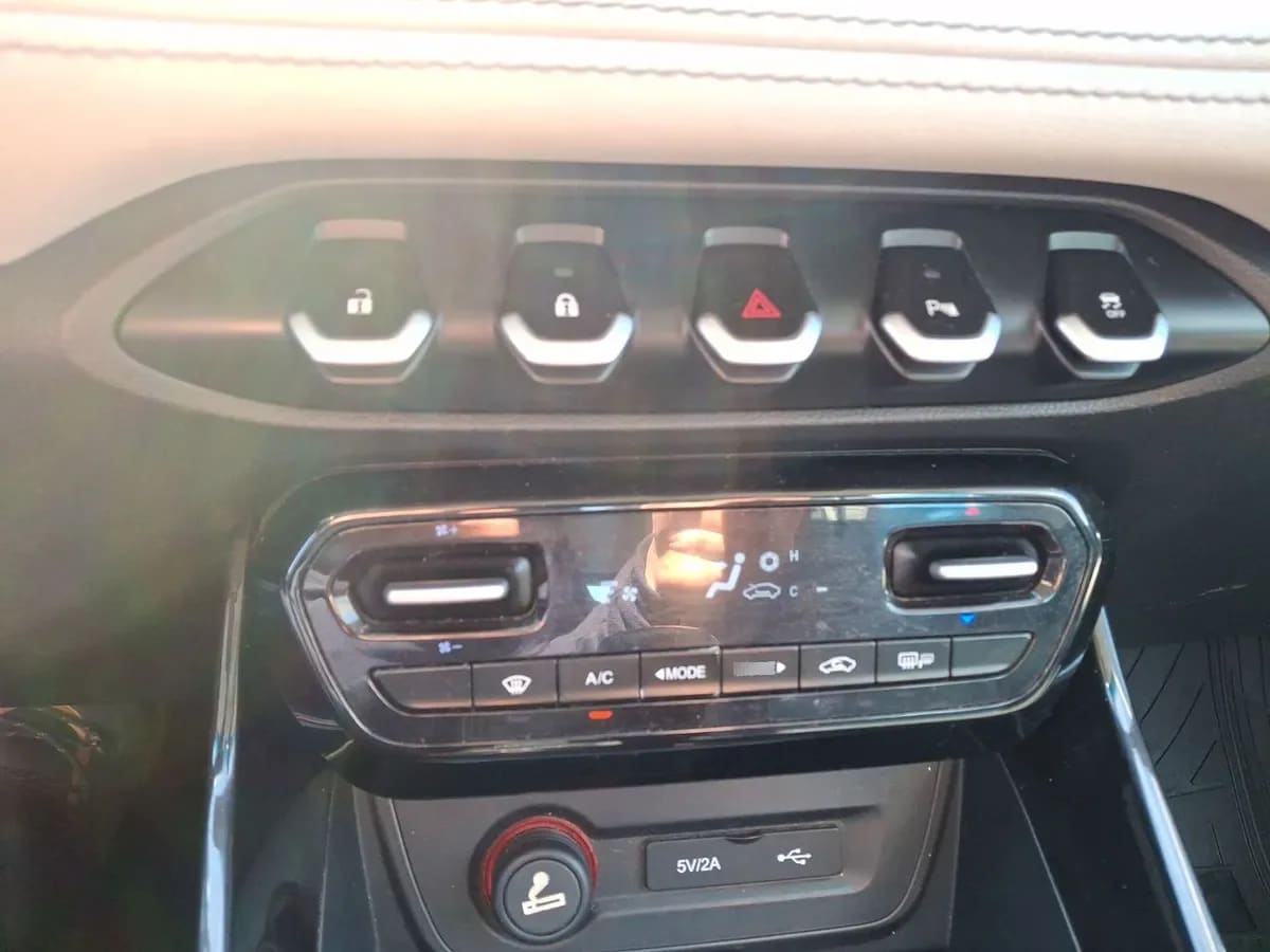 Chevrolet Captiva 1.5t Premier Fwd Cvt At 5p año 2021