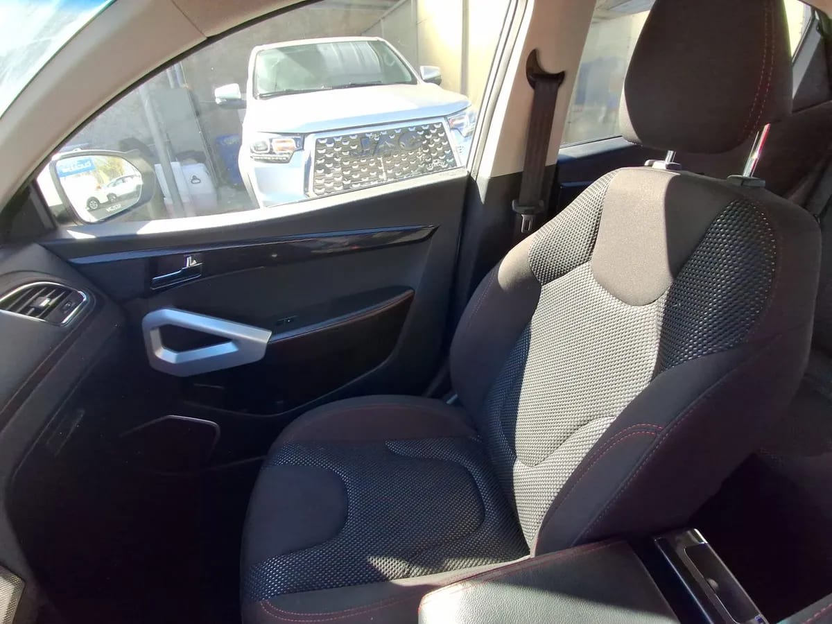 JAC Js2 1.5 Luxury 4x2 Cvt At 5p año 2025