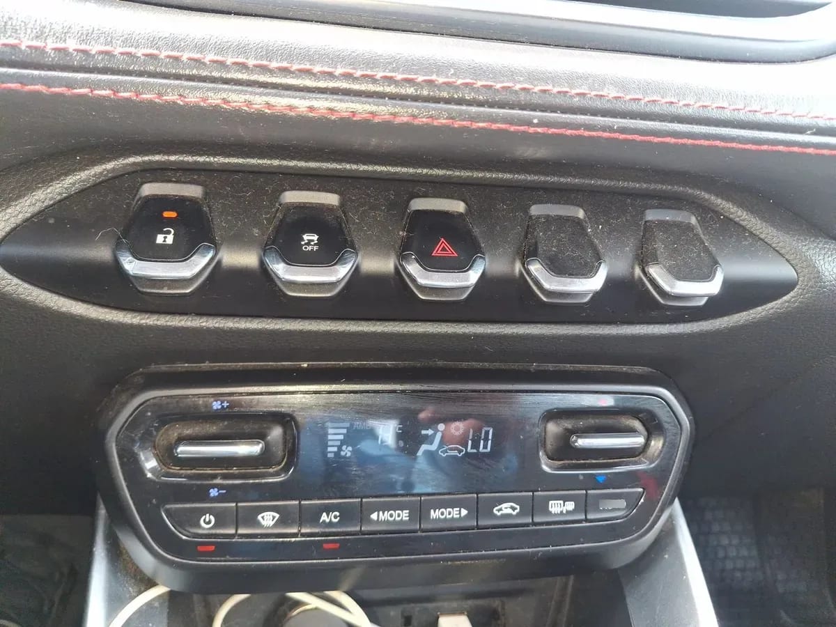 Chevrolet Groove 1.5 Premier P 4x2 Mt 5p año 2024