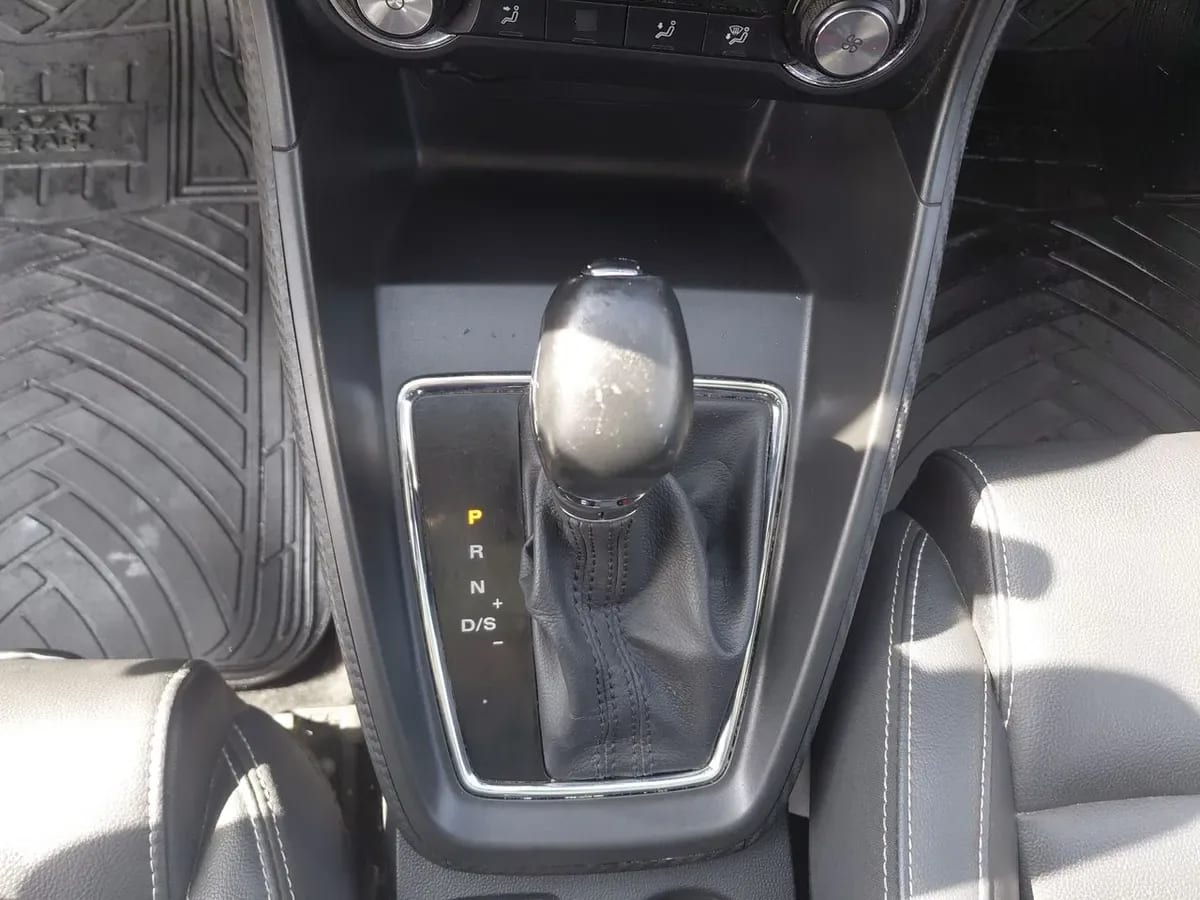 MG Mg Zs 1.5 Comfort 4x2 At 5p año 2022