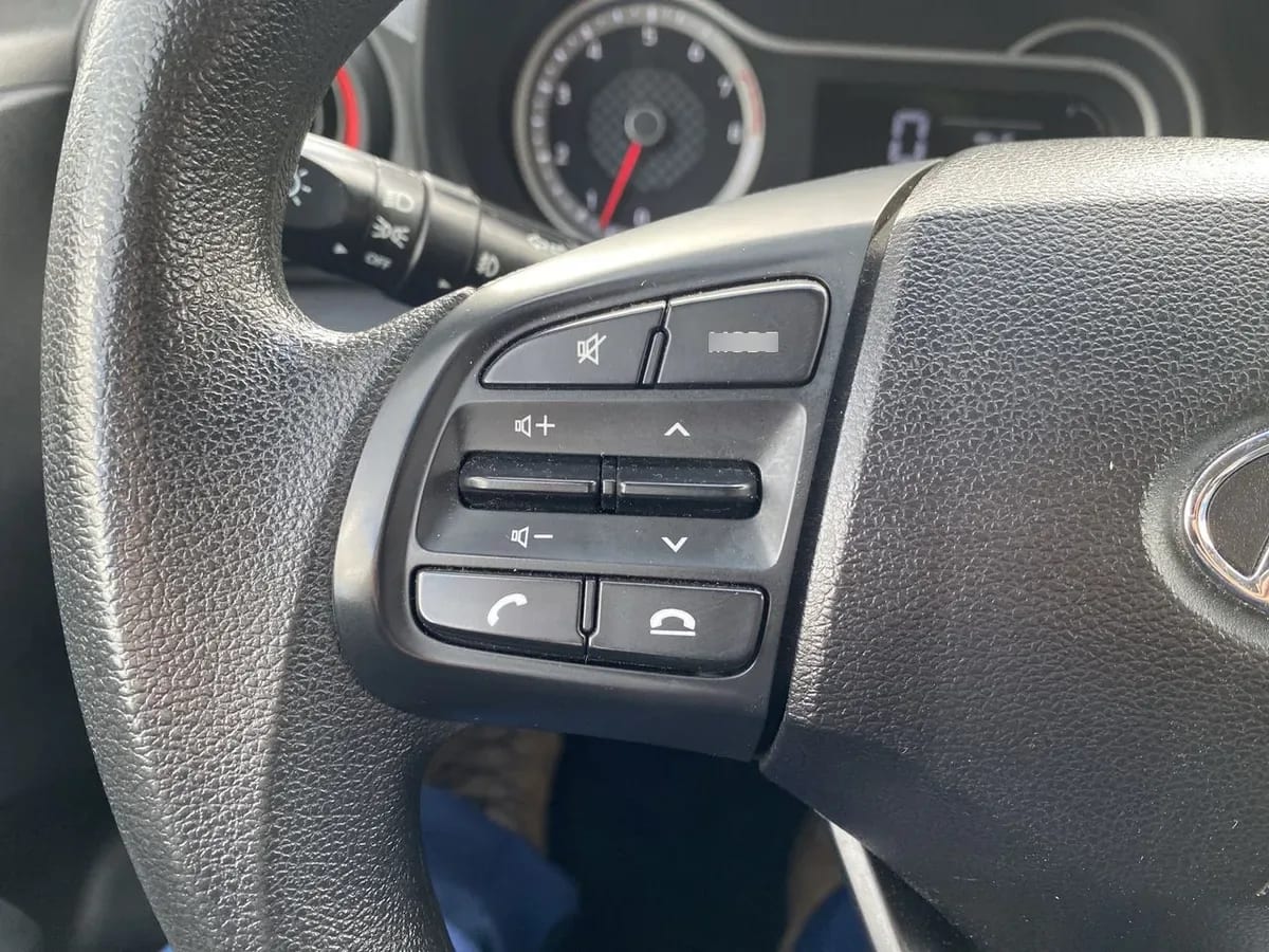 Hyundai Grand I10 1.2 Plus 4x2 Hb Mt 5p año 2022