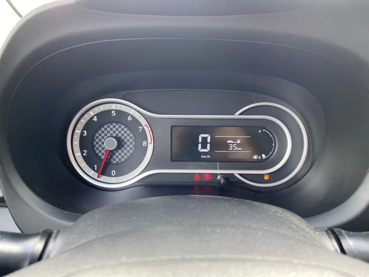 Hyundai Grand I10 1.2 Plus 4x2 Hb Mt 5p año 2022