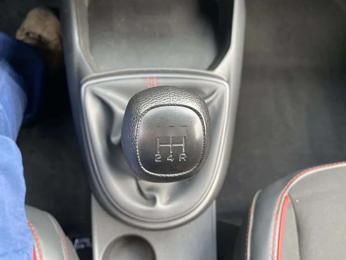 Hyundai Grand I10 1.2 Plus 4x2 Hb Mt 5p año 2022