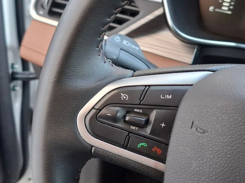 Geely Azkarra Luxury año 2024