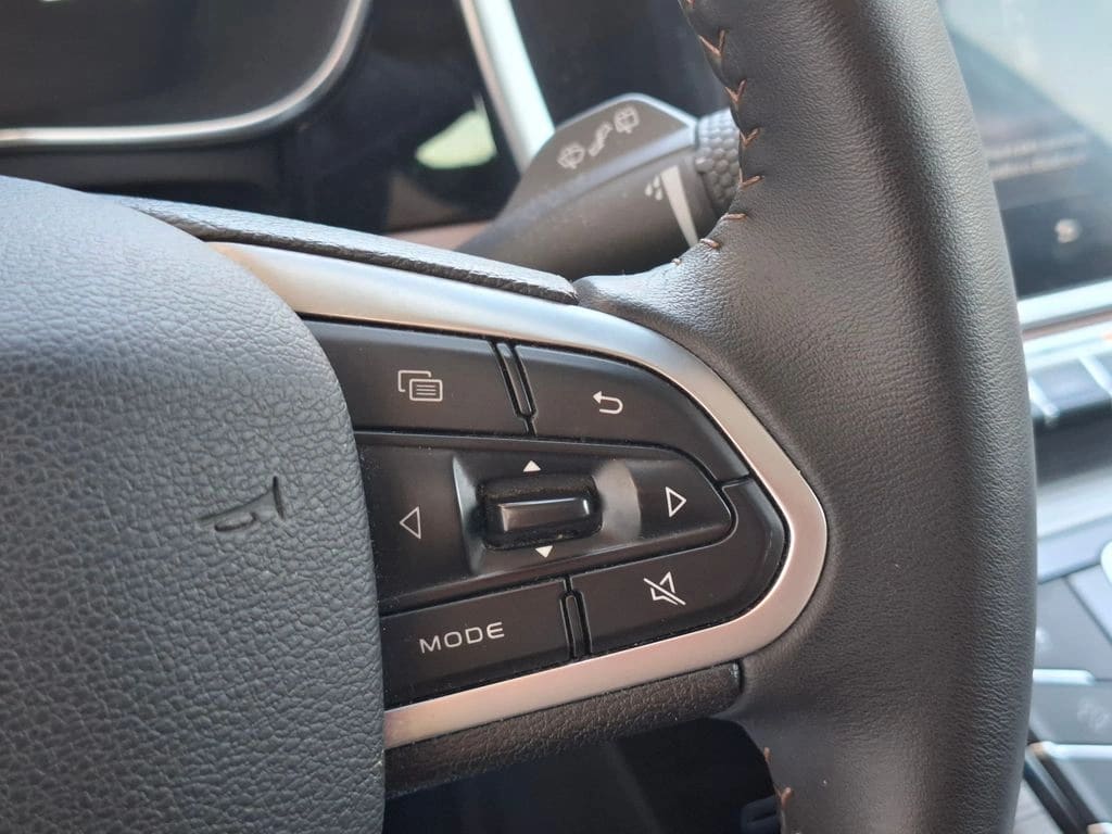 Geely Azkarra Luxury año 2024