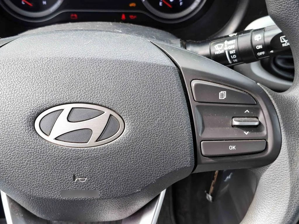 Hyundai Grand I10 1.2 Plus 4x2 Hb Mt 5p año 2024