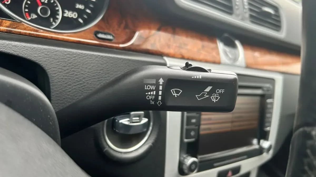Volkswagen Passat 1.8 Highline Tsi 4x2 B7 At 4p año 2013