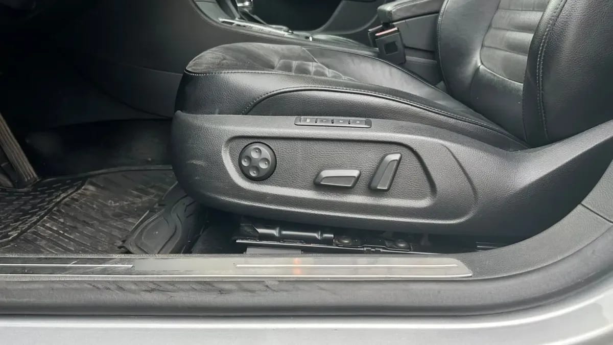 Volkswagen Passat 1.8 Highline Tsi 4x2 B7 At 4p año 2013