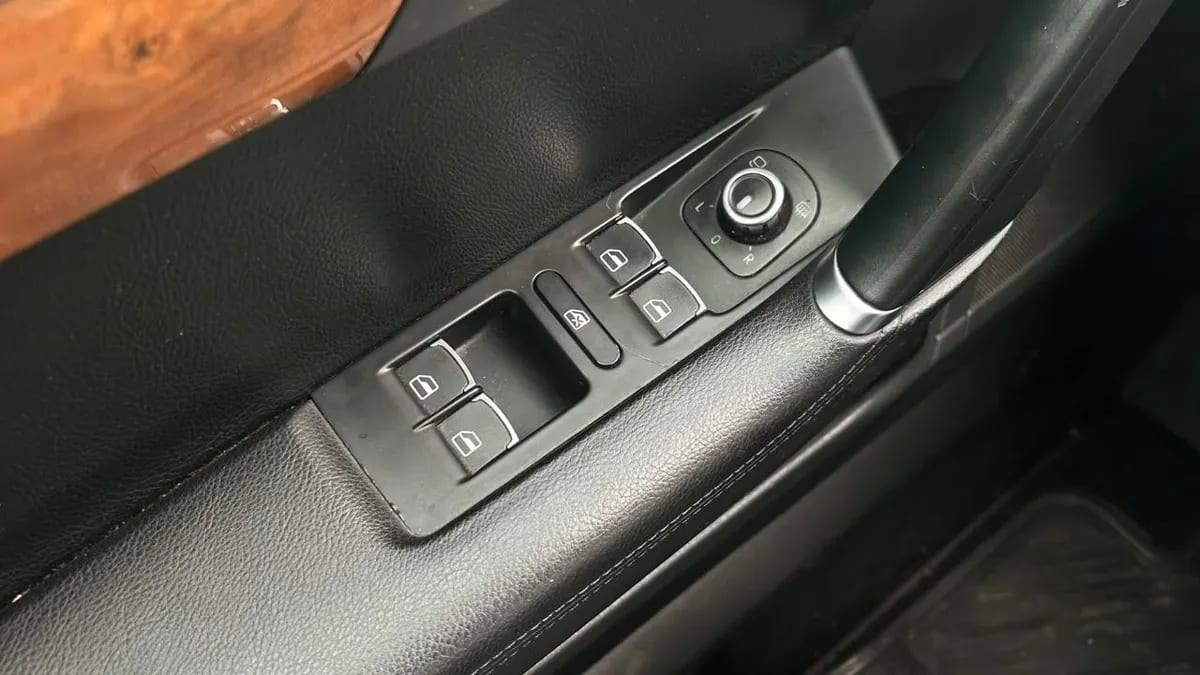 Volkswagen Passat 1.8 Highline Tsi 4x2 B7 At 4p año 2013
