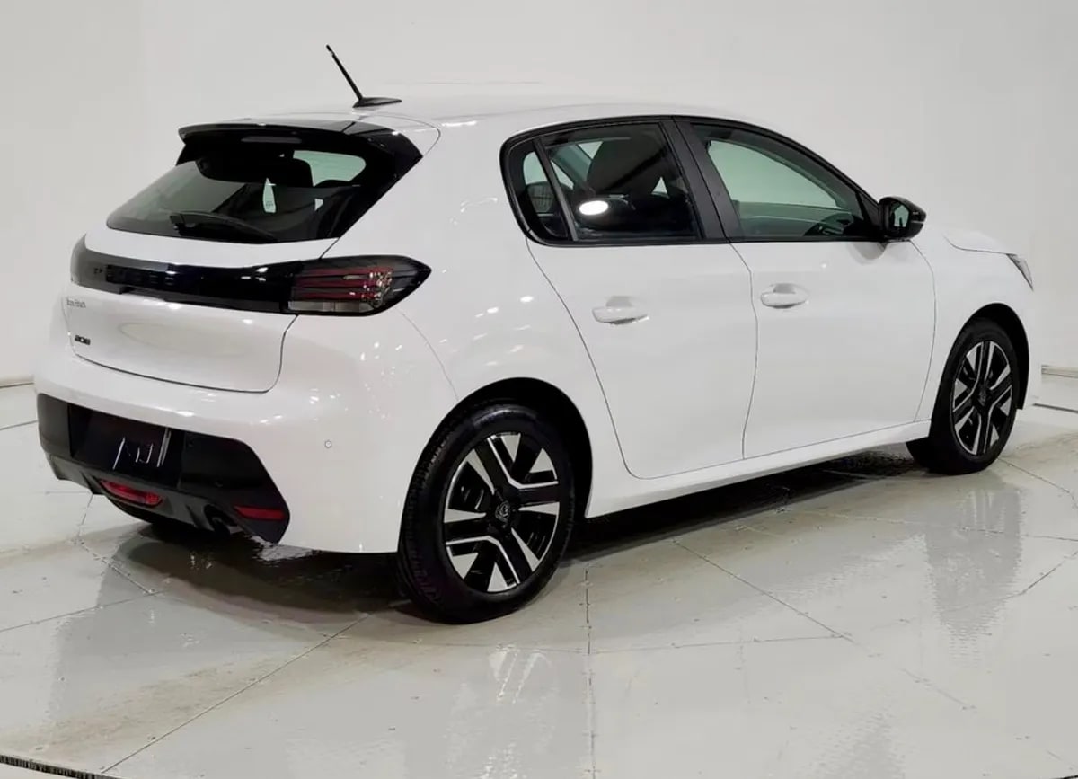 PEUGEOT 208 1.2 Active Pack Puretech 75 Mt año 2024