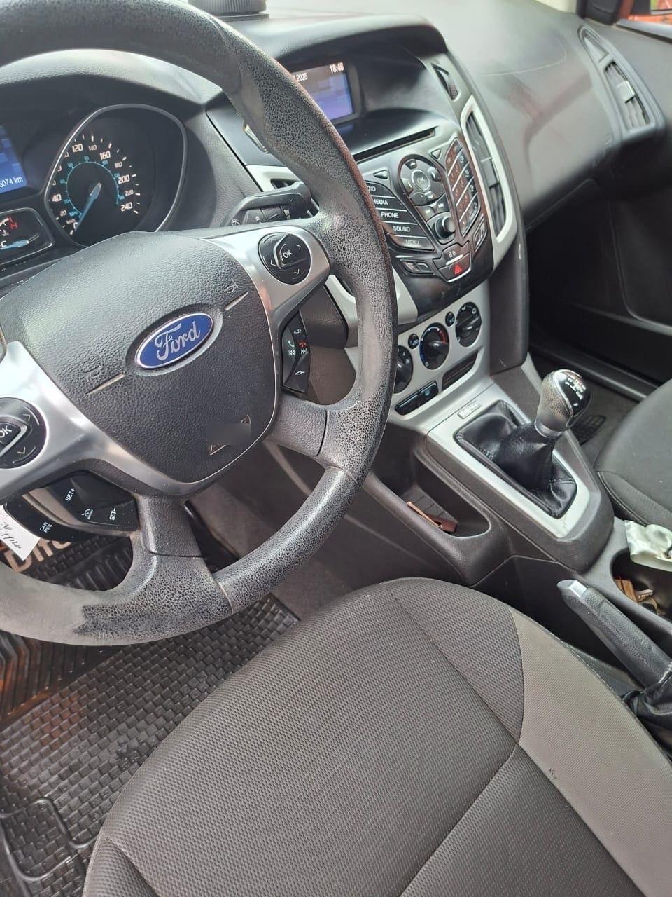 FORD FOCUS 2.0 Titanium 5p At año 2014