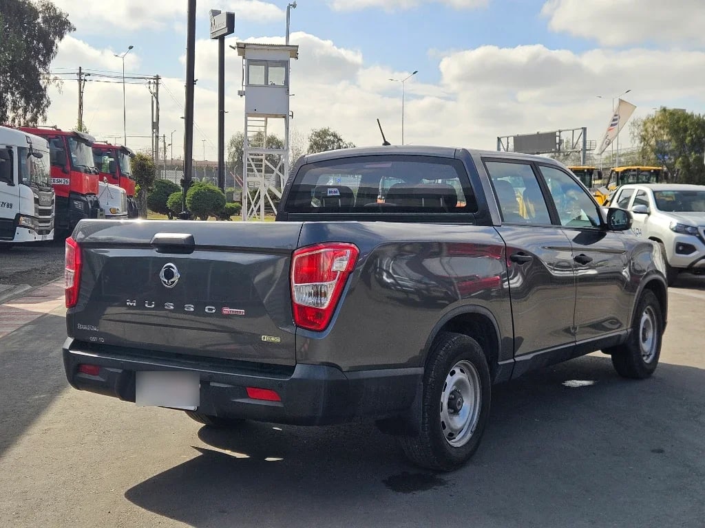 Ssangyong Grand Musso 2.2 4x2 Mt Full-Ql610 año 2023
