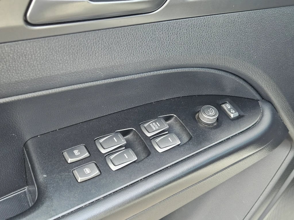 Ssangyong Grand Musso 2.2 4x2 Mt Full-Ql610 año 2023