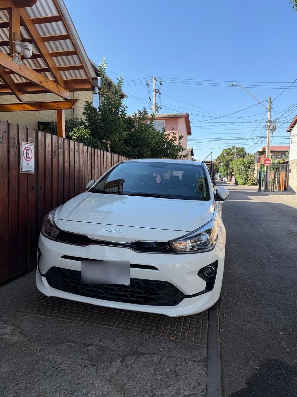 KIA MOTORS RIO 5 1.4 Ex Full Sunroof At año 2024