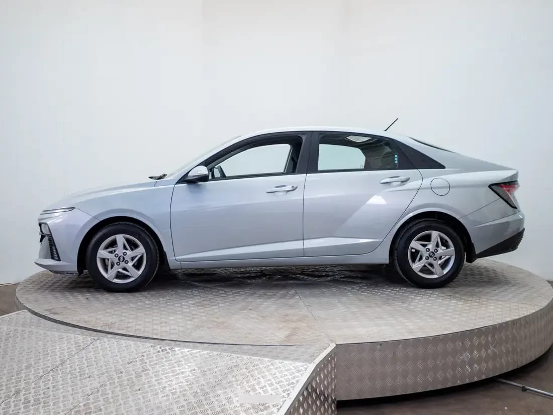 Hyundai Accent 1.5 Bn7i Plus Mt año 2025
