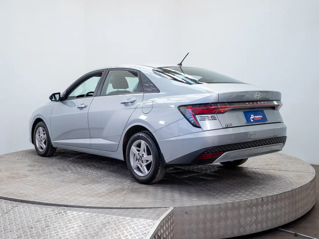 Hyundai Accent 1.5 Bn7i Plus Mt año 2025