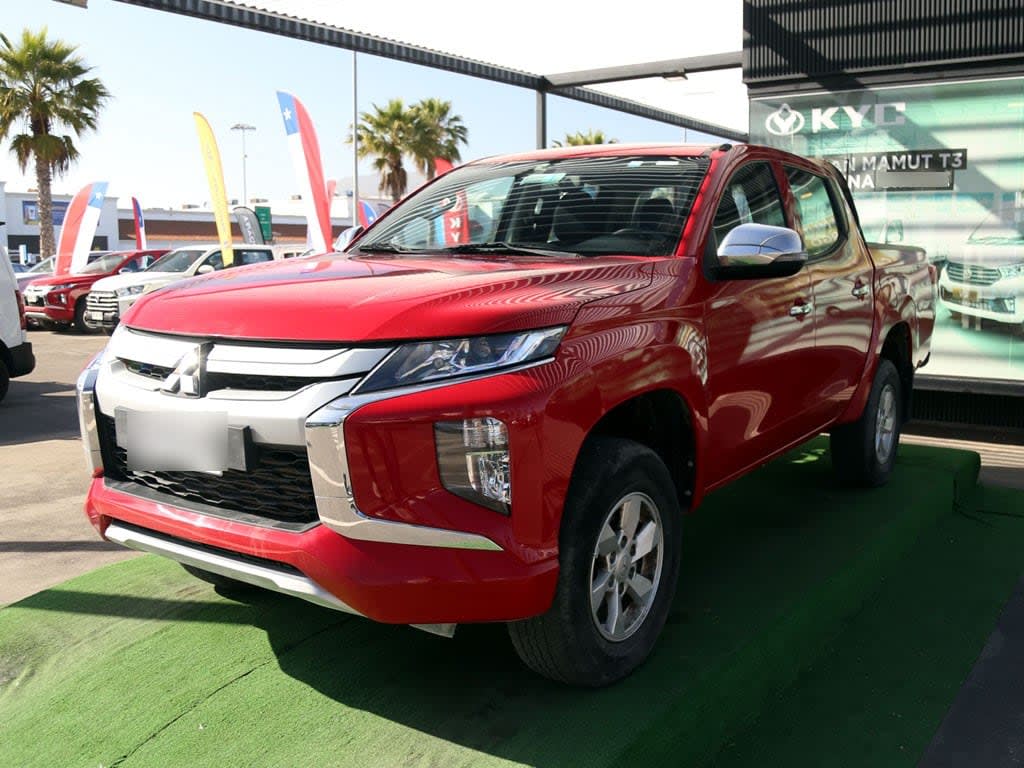 Mitsubishi L200 Dob. Cab. 4x2 Mt 4p año 2022