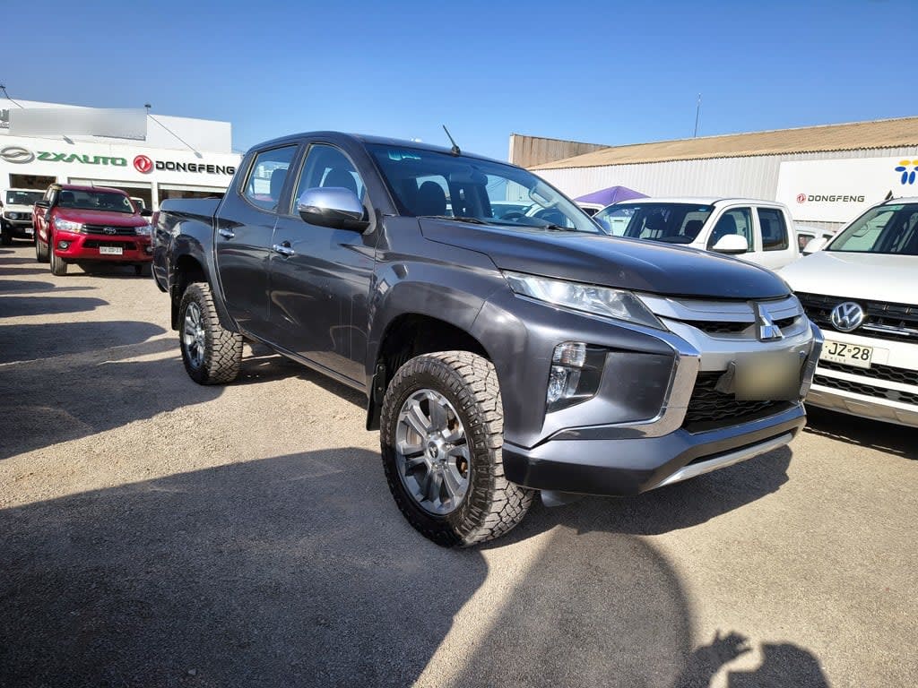 Mitsubishi L200 Dakar 2.5 Diesel 4x4 T/a año 2019