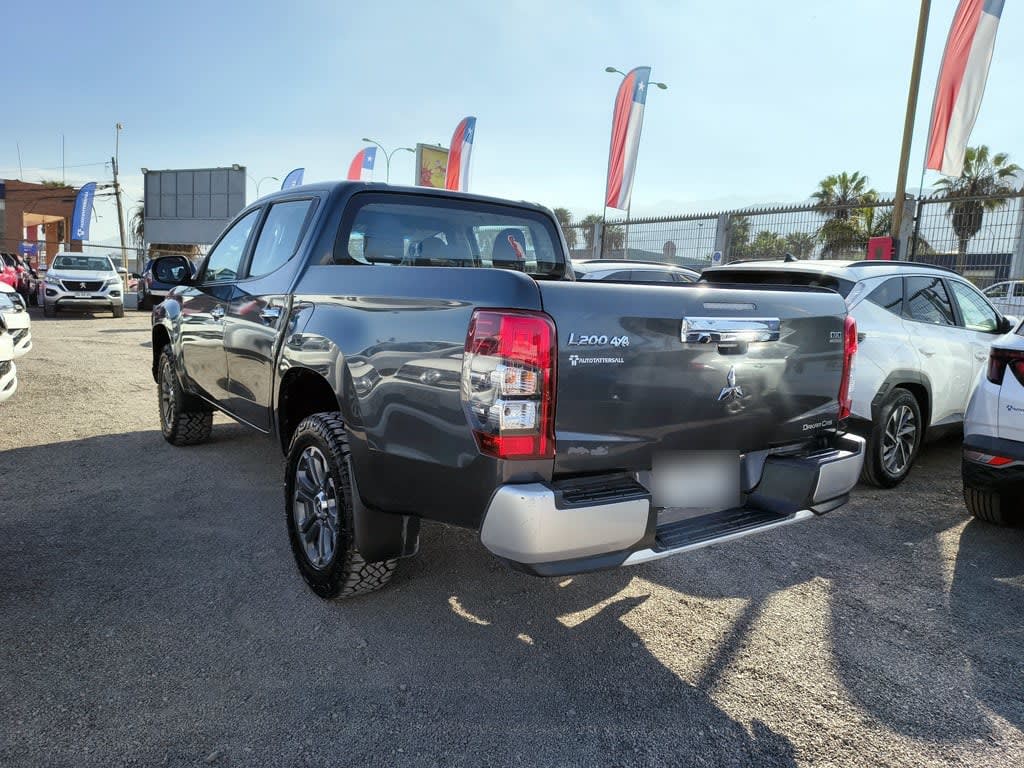 Mitsubishi L200 Dakar 2.5 Diesel 4x4 T/a año 2019