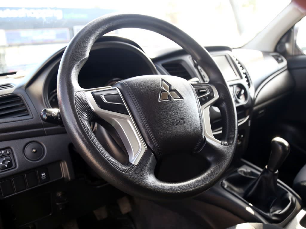 Mitsubishi L200 Dob. Cab. 4x2 Mt 4p año 2022