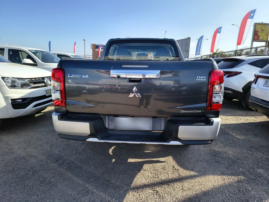 Mitsubishi L200 Dakar 2.5 Diesel 4x4 T/a año 2019