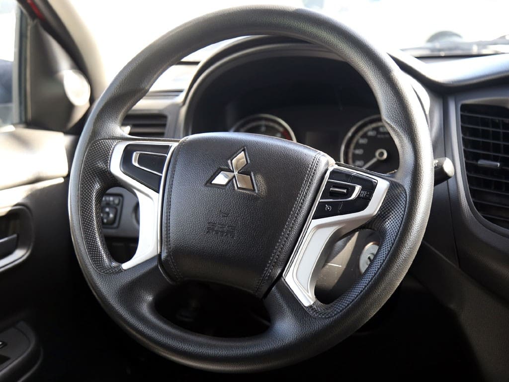 Mitsubishi L200 Dob. Cab. 4x2 Mt 4p año 2022