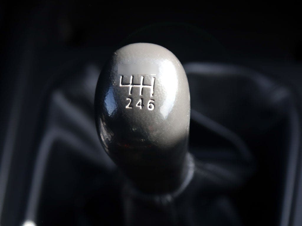 Mitsubishi L200 Dob. Cab. 4x2 Mt 4p año 2022