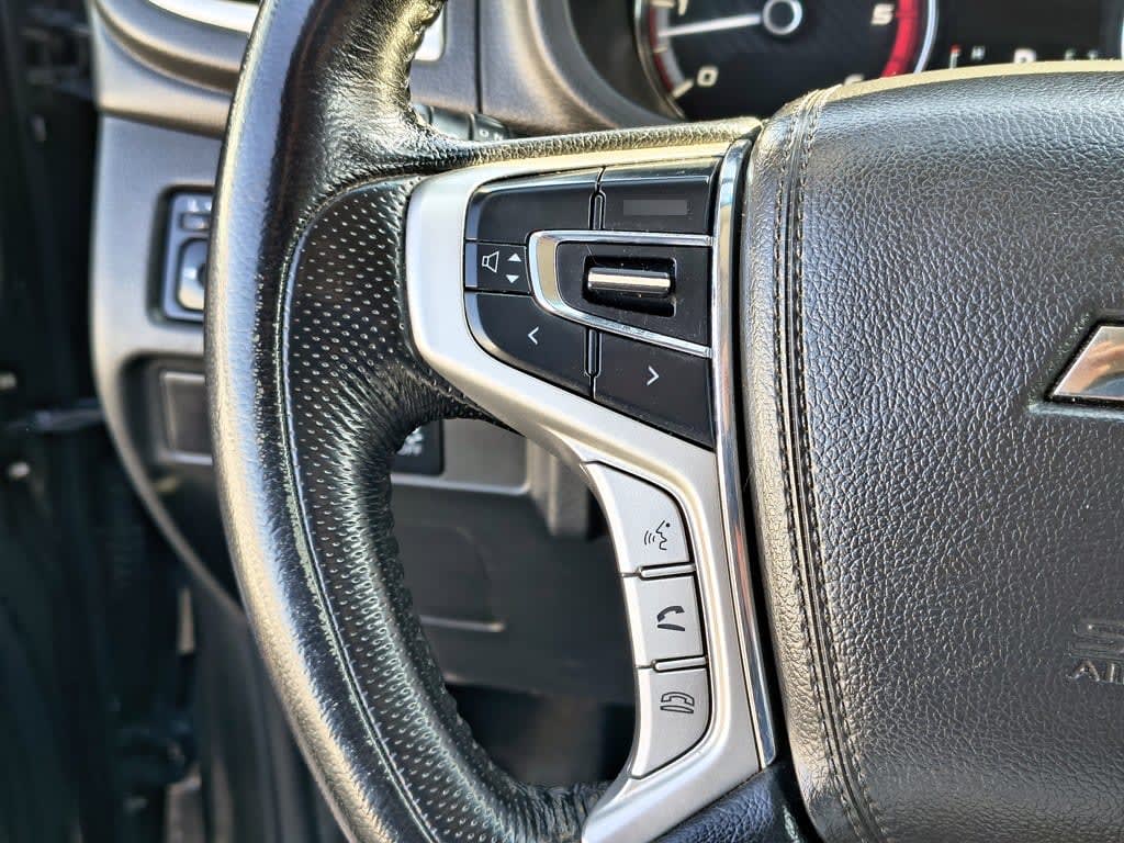 Mitsubishi L200 Dakar 2.5 Diesel 4x4 T/a año 2019