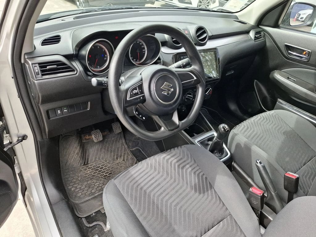 Suzuki Swift Gl 1.2 año 2025