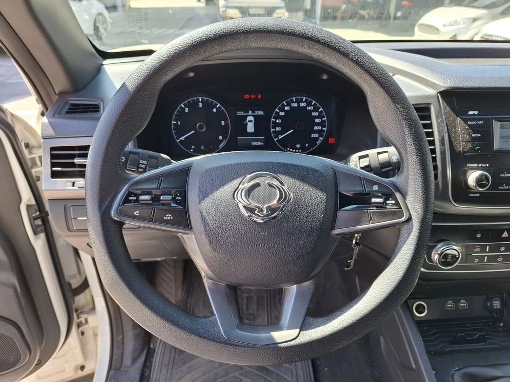 Ssangyong Grand Musso 2.2 Grand Lx Td Diesel 2wd Mt6 4p año 2023