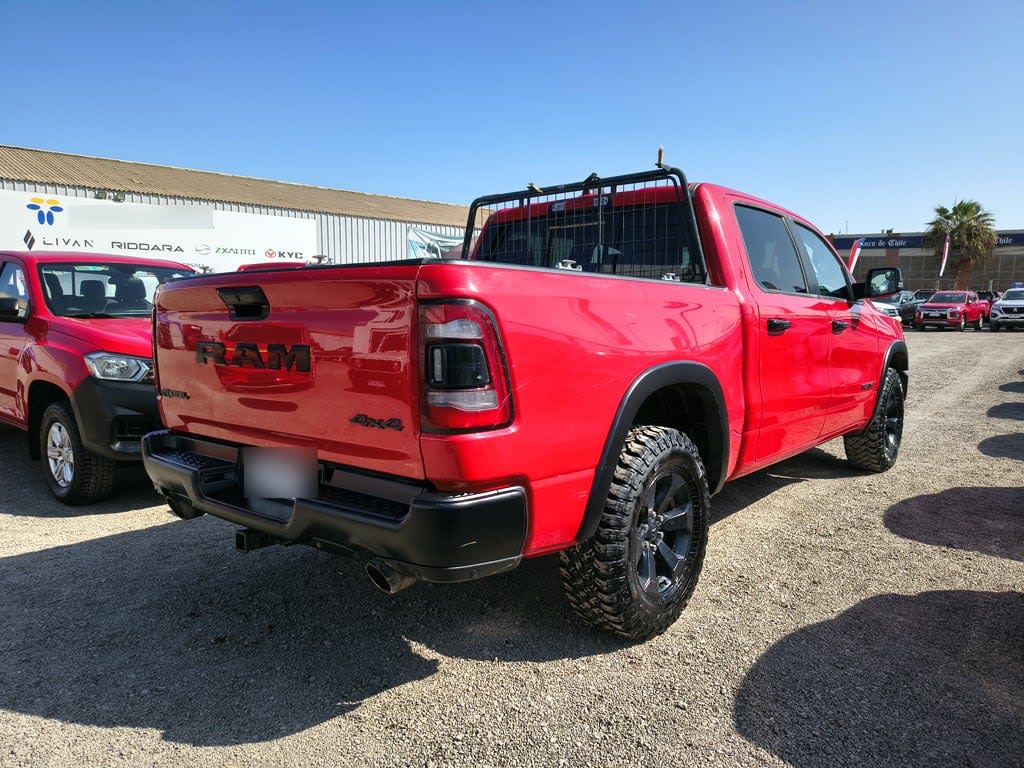 Ram 1500 5.7 Gasolina 4x4 T/a año 2024