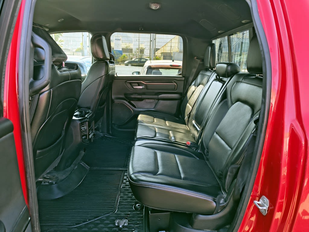 Ram 1500 5.7 Gasolina 4x4 T/a año 2024