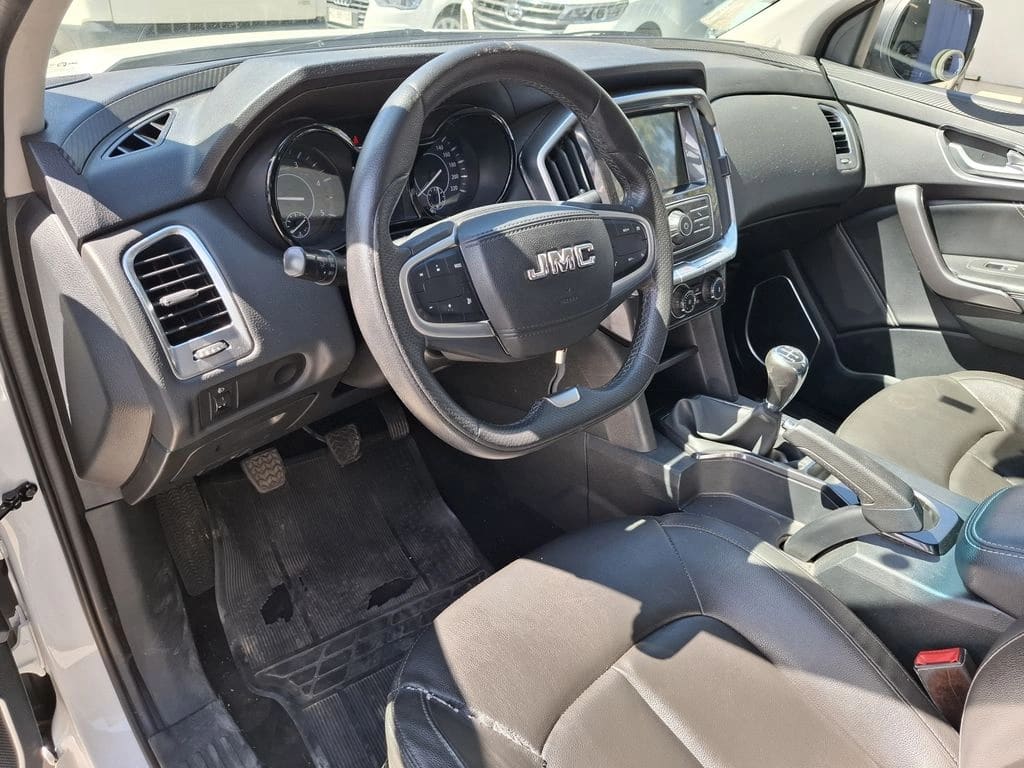 JMC Vigus 2.4 Plus Diesel 4x2 Mt 4p año 2022