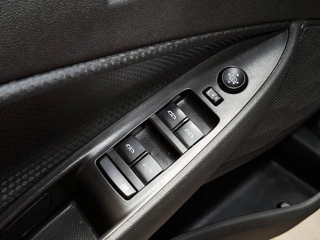 Chevrolet Onix Nb Lt 1.0t año 2022