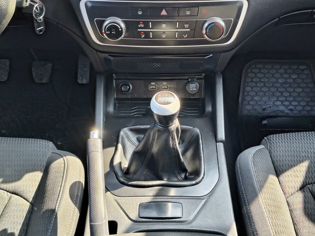 Ssangyong Musso Grand Musso 2.2 Diesel 4x2 T/m año 2022