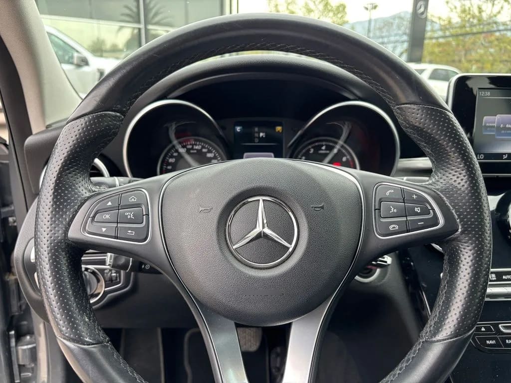 Mercedes-Benz C 180 1.6 T año 2017