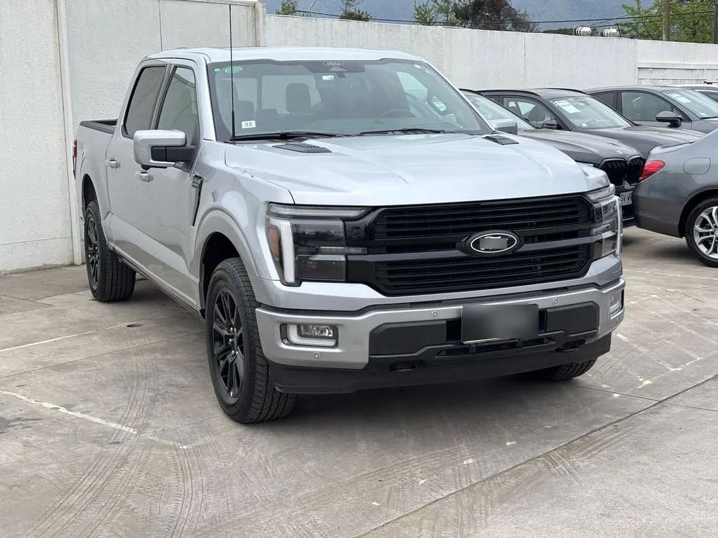 Ford F-150 Platinum 4x4 3.5 Aut año 2025