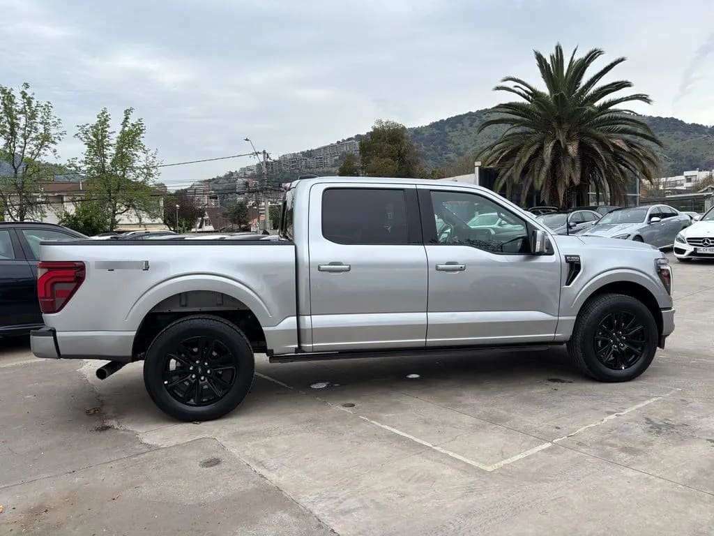 Ford F-150 Platinum 4x4 3.5 Aut año 2025